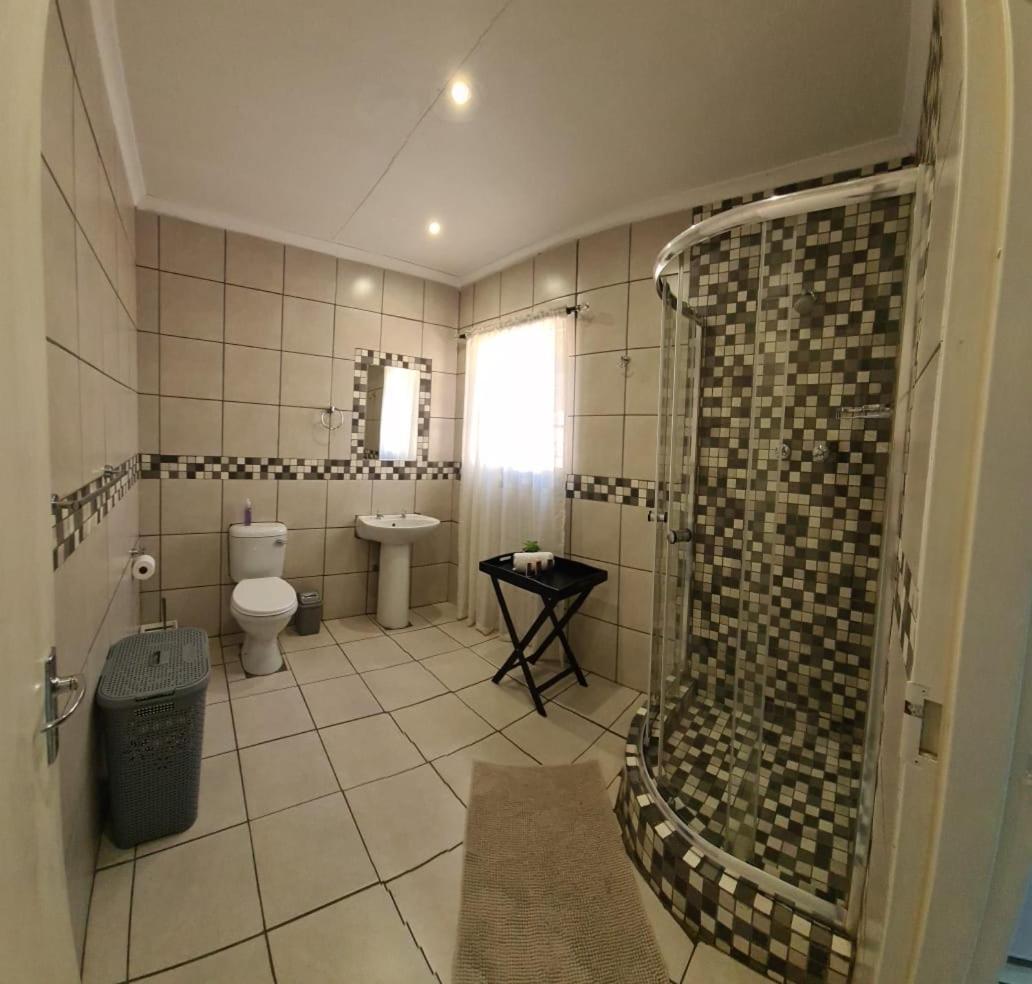 Tehillah Guesthouse Upington Exterior photo